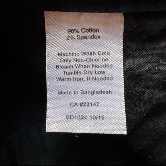 Talbots Women’s Weekend Shorts Navy Blue Size 12 Cotton Spandex Casual Chino - Picture 4 of 7